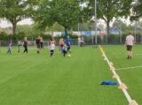 Laatste training S.K.N.W.K. JO7-1 van seizoen 2022-2023 (partijtje tegen de ouders) (3/130)